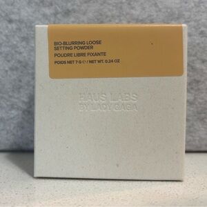 Haus Labs Bio-Blurring Loose Setting Powder